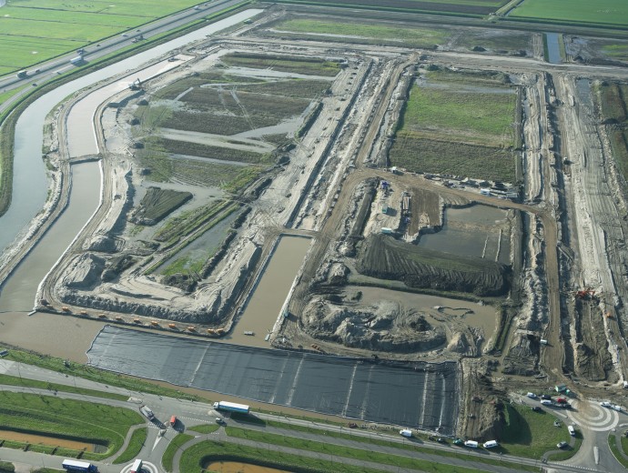 droge bouwkuip dmv afzinken folieconstructie_Waalwijk1_GWW_Genap.JPG