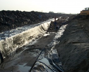folie afzinken -submerging geomembrane construction-Heterenrenkum2-GWW-Genap.jpg