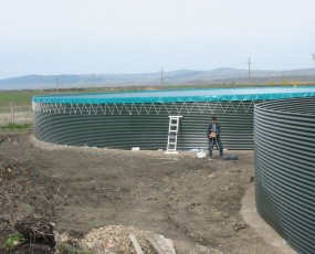 opslag van mest in silo slurry storage Cluj-Napoca I Landbouw Genap.jpg