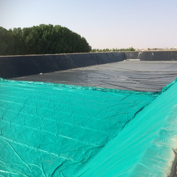 Gesloten bassin &ldquo;Al Dahra Greenhouse&rdquo;